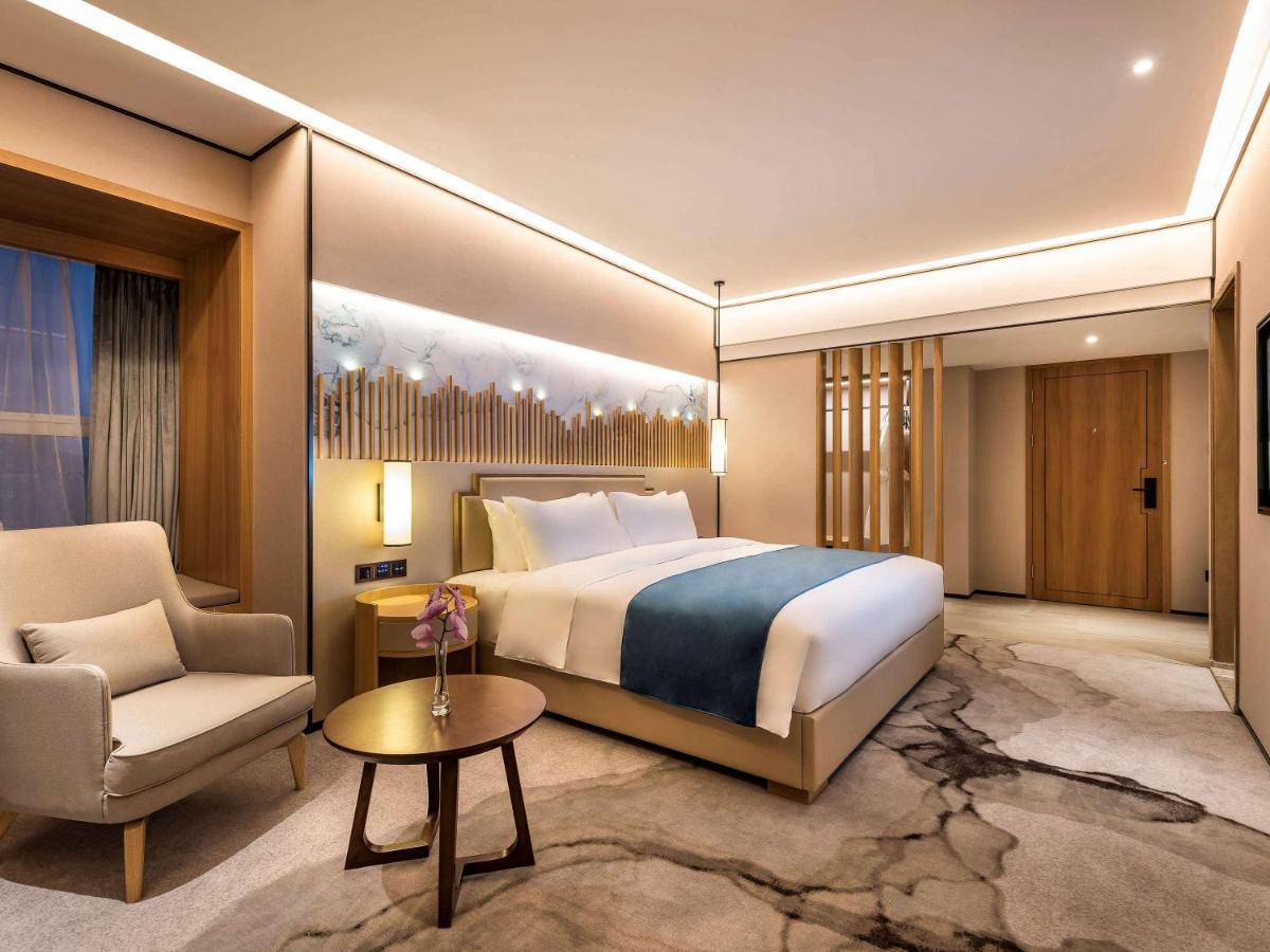 Mercure Chengdu Huapaifang Extérieur photo