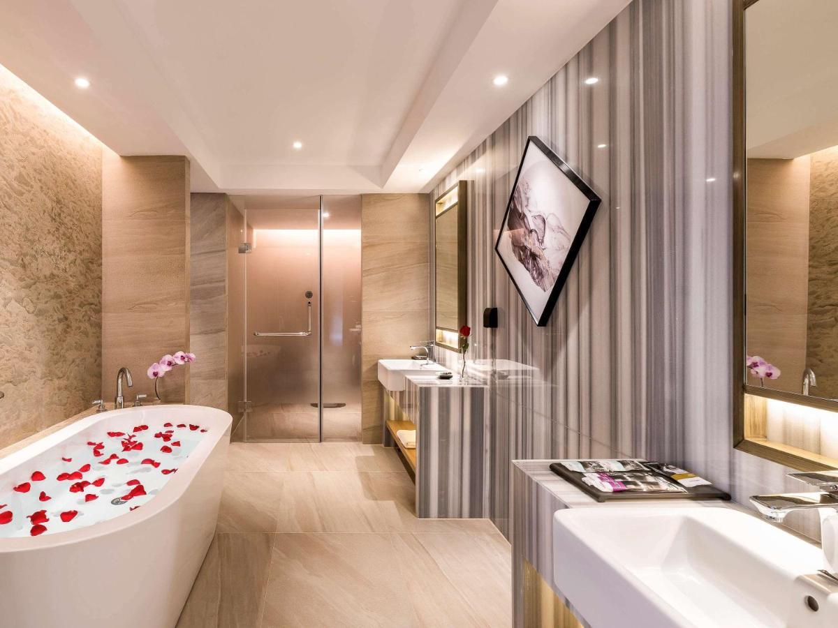 Mercure Chengdu Huapaifang Extérieur photo