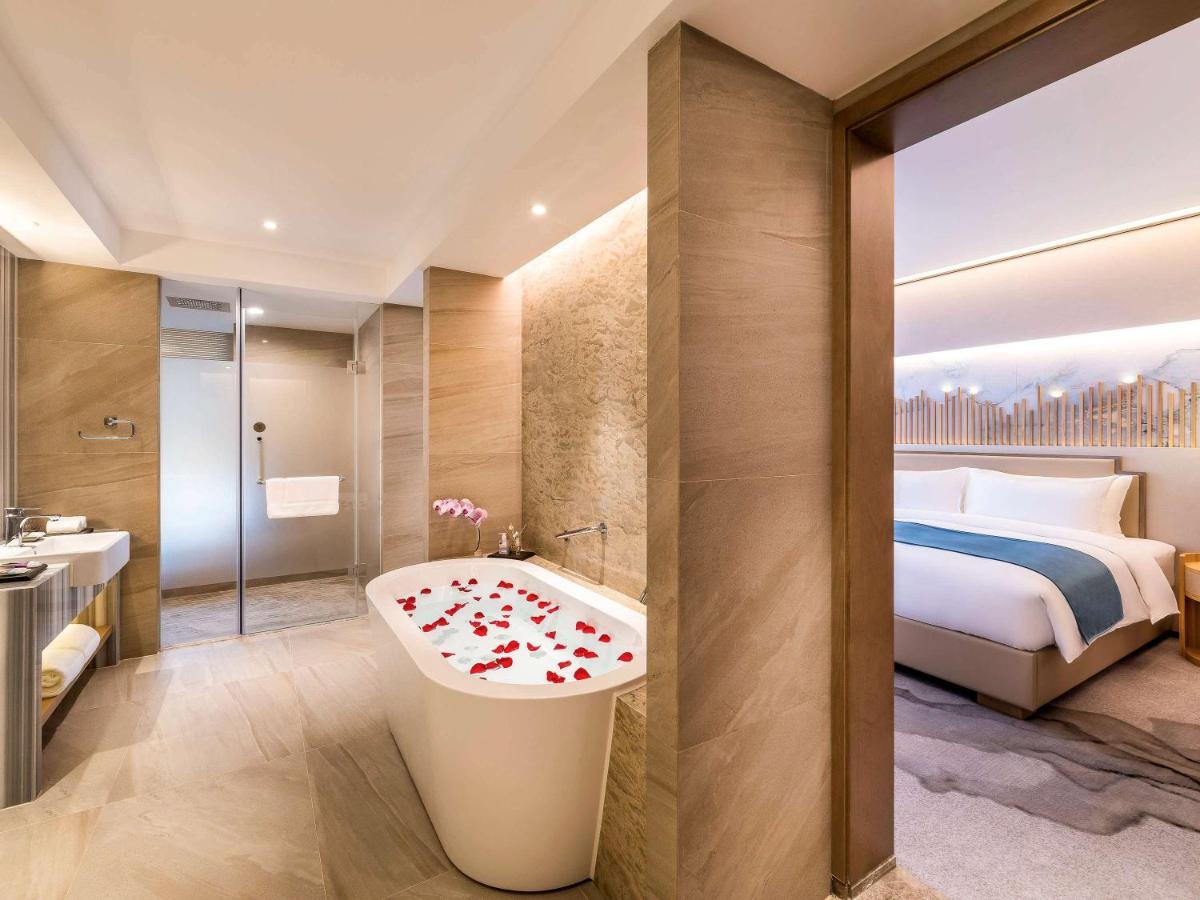 Mercure Chengdu Huapaifang Extérieur photo