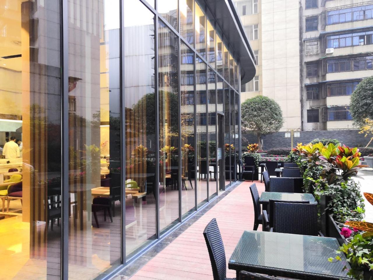 Mercure Chengdu Huapaifang Extérieur photo