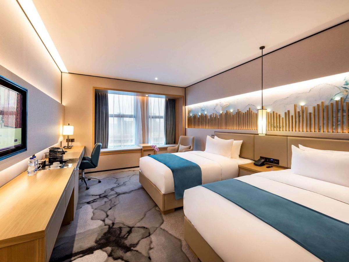 Mercure Chengdu Huapaifang Extérieur photo
